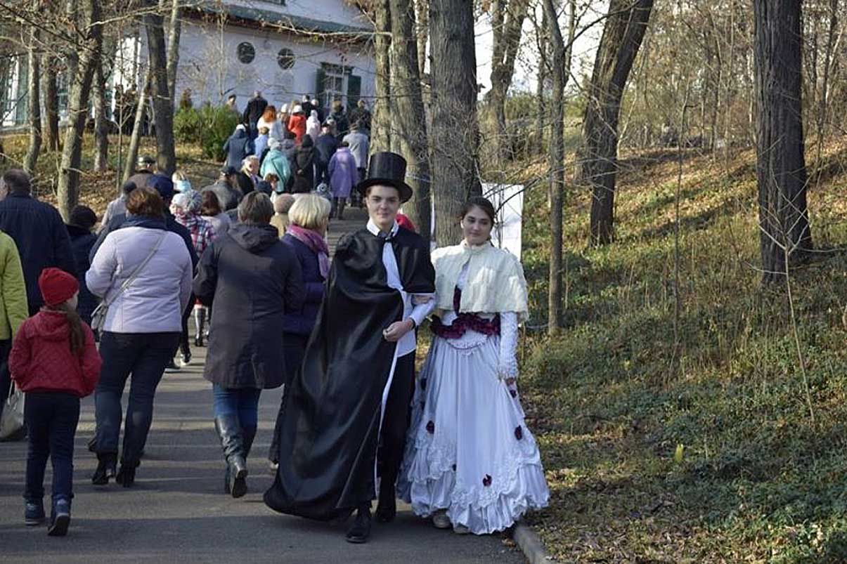 У Кам'янці до музичного «Дитячого альбому» можна доторкнутися